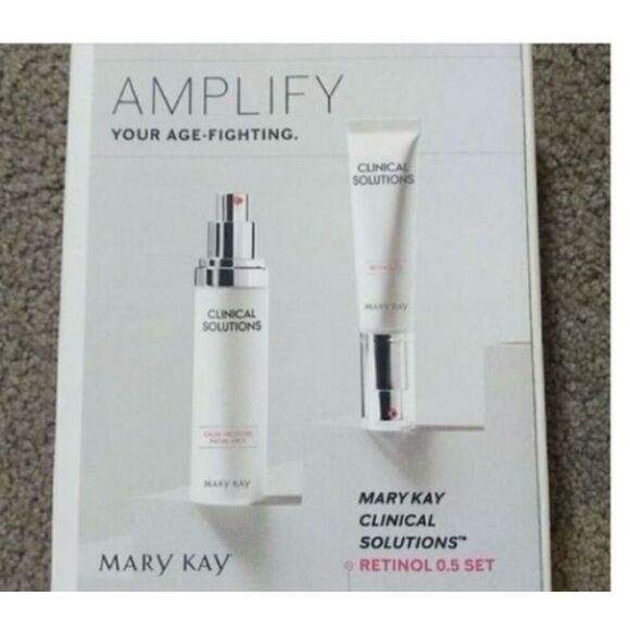 Mary Kay Clinical Solutions Box Set Age Fighting Skincare Retinol .5 Giftbox New - Picture 1 of 12
